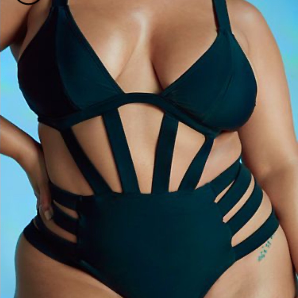 NWT FTF EBONY CAGED SWIMSUIT TABRIA MAJORS